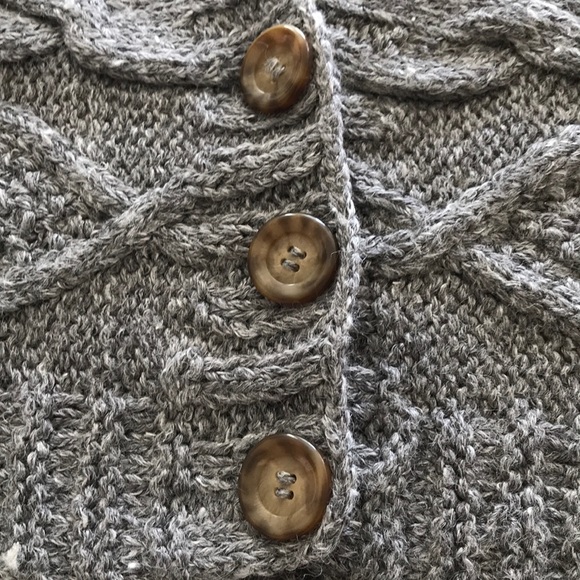 Nordstrom’s Short sleeve crop cardigan - Picture 3 of 6